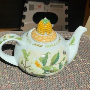 Tea Pot Plant & Honey Bee by CARDEW DESIGN. Vintage  Teapot with Beehive Lid